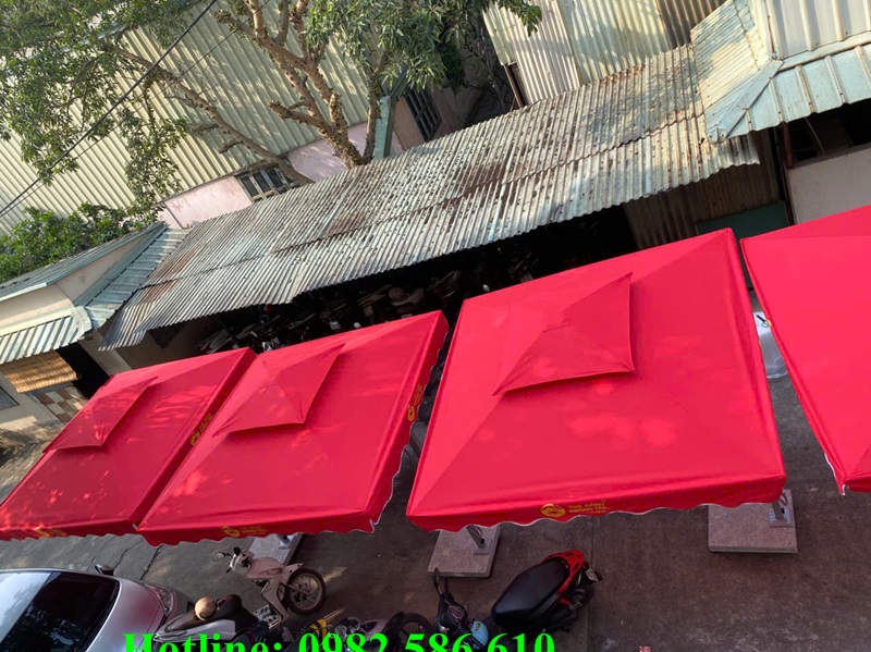 ô dù lệch tâm vuông che nắng